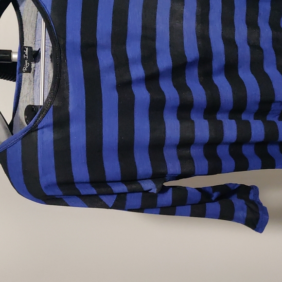 Long sleeve t-shirt - Picture 2 of 6